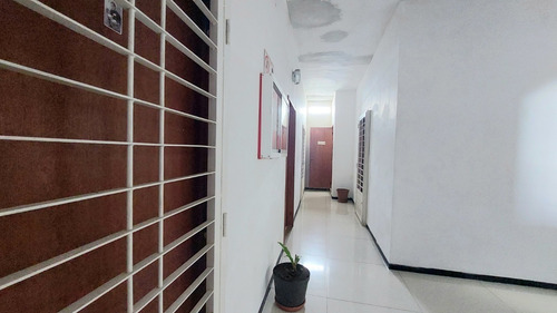 Imagen 4 de 21 de Tibisay Rojas Vende Edificio De Oficinas En El Centro Colonial De Puerto Cabello Cod. 171351