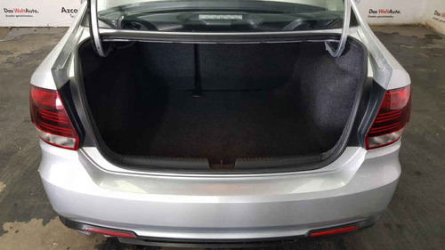 Imagen 10 de 15 de Volkswagen Vento 2020 4p Highline L4/1.6 Aut