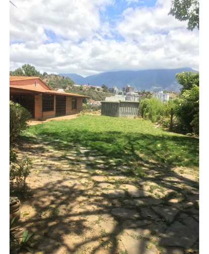 En Venta Casa 680m2 6h/6b/11p Cerro Verde 6194