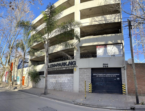 Imagen 1 de 2 de Cochera En El Centro De Zarate
