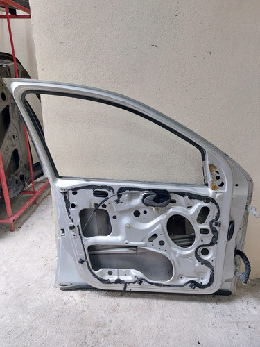 Puerta Ford Focus 2001 2002 2003 2004 2005 2006 2007 Izq Del (Usado)