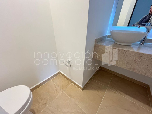 Casa En Renta En Distrito Sophia De 3 Niveles