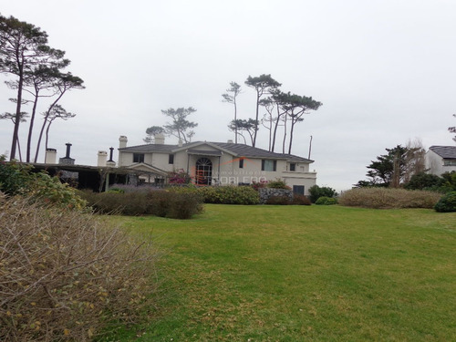 Imagen 29 de 30 de Espectacular Casa En Venta Y Venta En Punta Del Este, Pinares Frente A La Playa Mansa!