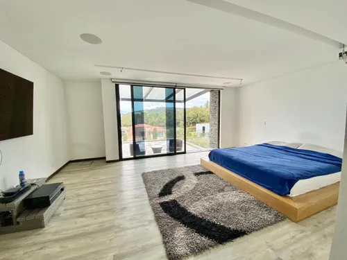 Casa En Venta En Las Palmas. Cod V11277