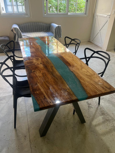 Mesa Con Rio De Resina Epoxi