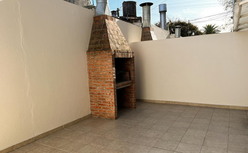 Imagen 12 de 12 de Venta Duplex Con Cochera Y Patio Con Parrilla !