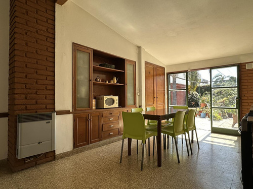 Barrio Juniors - Se Vende Casa De 2 Dorm - Patio Con Asador - Disponibilidad Inmediata