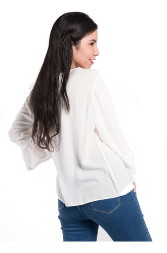 Blusa Cuello V Manga Larga Con Aplicion