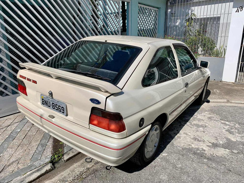 Imagem 10 de 15 de Ford Escort 2.0i Xr3 1993 Pérola Raridade Em Ótimo Estado