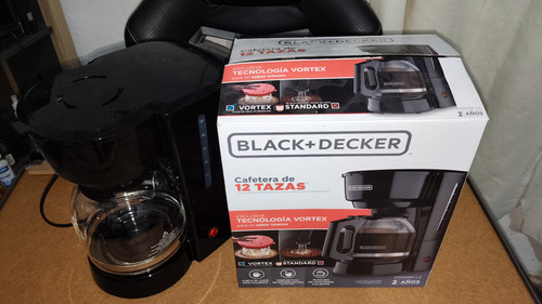 Cafetera Black And Decker Cm0915bkla Basica 12 Tazas Negro Negro (Usado)