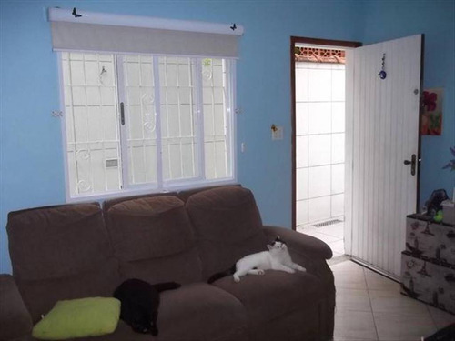 Imagem 2 de 24 de Casa, 2 Dorms Com 68 M² - Vila Voturua - São Vicente - Ref.: Hm1367 - Hm1367