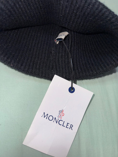 Gorro Moncler Tejido Negro M Rayas (Usado)
