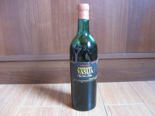 Antigua Botella Vino Tinto Pequeña Vasija, Rutini, Cerrada