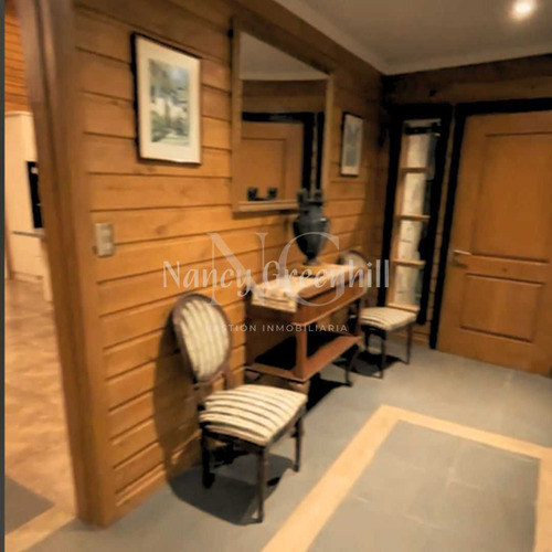 Rebajada Casa Con Inmejorable Vista Y Piscina (108944)