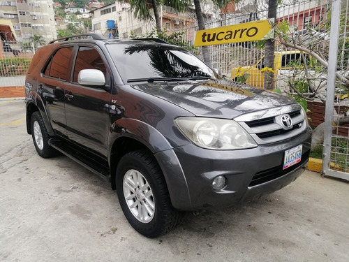 Toyota Fortuner Sr5 4x2