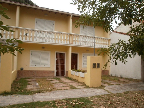Duplex En Venta En Aguas Verdes.