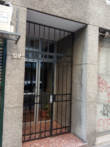 Apartamento De Dos Dormitorios En Barrio Cordón De Mvd