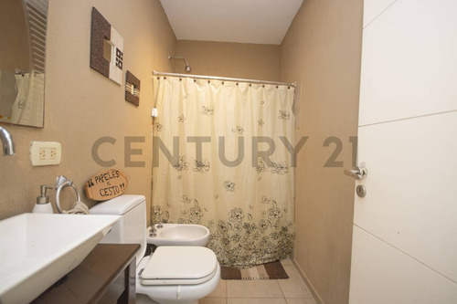Casa En Venta 5 Ambientes Barrio El Recodo, Pilar - Escobar .