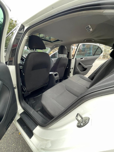 Volkswagen Nuevo Jetta Trendline 2.5 Cc