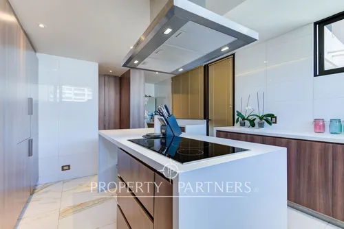 Departamento Remodelado En Isidora Goyenechea, Amp...
