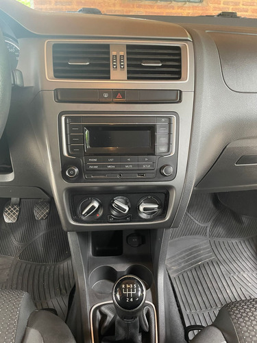 Volkswagen Suran 1.6 Comfortline 101cv