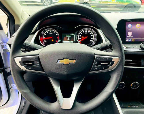 Imagem 11 de 15 de Chevrolet Onix 1.0 Flex Lt Manual