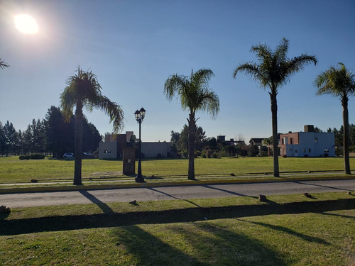 Imagen 11 de 12 de Venta De Lote 1608 M2 Barrio Malibù Canning