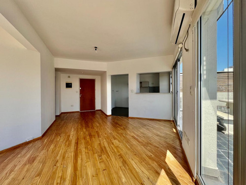 Imagen 17 de 30 de Departamento 2 Ambientes Con Super Terraza Y Vistas Cochera. Coghlan - Belgrano.