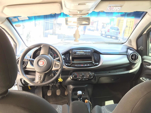 Fiat Uno 2015 1.4 Evolution Flex 5p