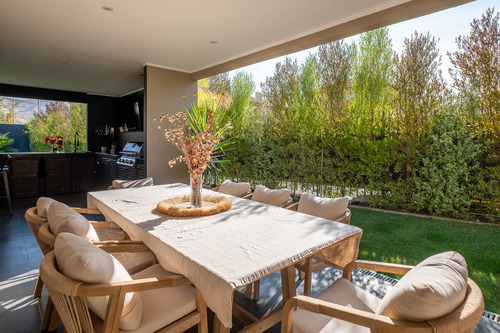 Condominio Los Robles: Hogar Ideal En Piedra Roja