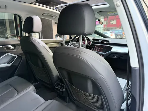 Audi Q3 Select 2020