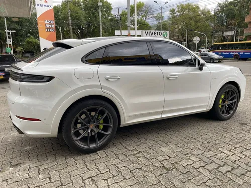 Porsche Cayenne 3.0 E-Hybrid