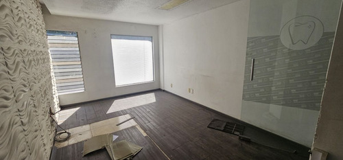 Oficina O Consultorio 80m2 Acondicionada Con Privados