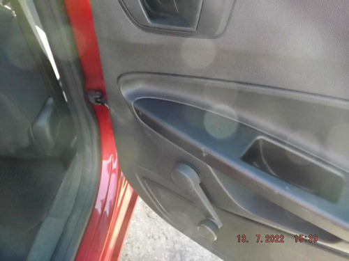 Imagen 5 de 22 de Ford Fiesta Kinetic Design 2016 1.6 S 120cv