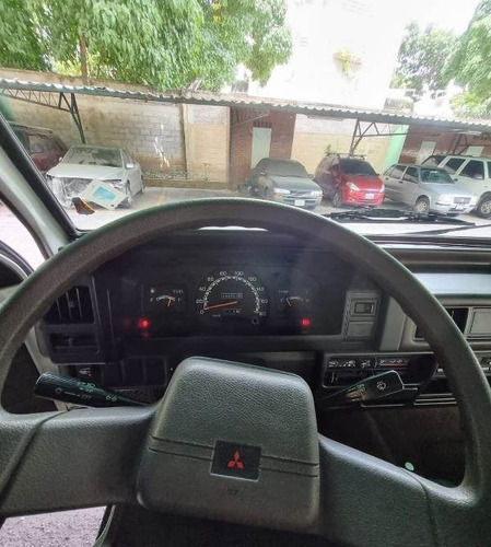 Imagen 17 de 18 de Mitsubishi L300