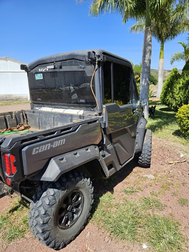 Canam Defender