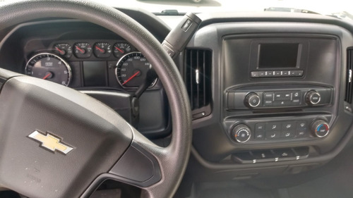 Imagen 8 de 10 de Chevrolet Silverado 1500 2017