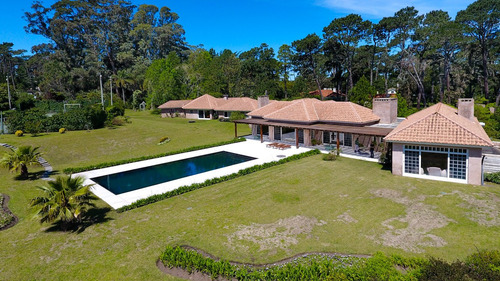 Imagen 1 de 29 de Casa En Venta De 9 Dormitorios En San Rafael (ref: Lij-3738)