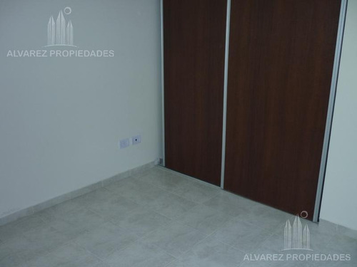Imagen 4 de 6 de Departamento - Moron