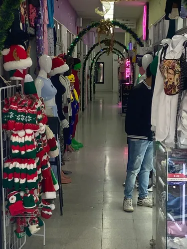 Excelentes Locales Comerciales En Muy Buena Ubicación