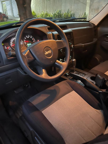 Imagen 9 de 15 de Jeep Cherokee 4x4