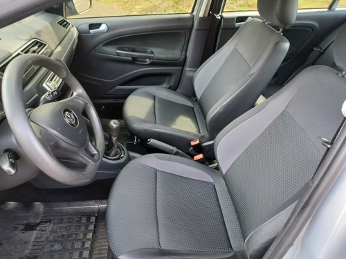 Imagem 9 de 13 de Volkswagen Voyage 2018 1.6 Msi Comfortline Total Flex 4p