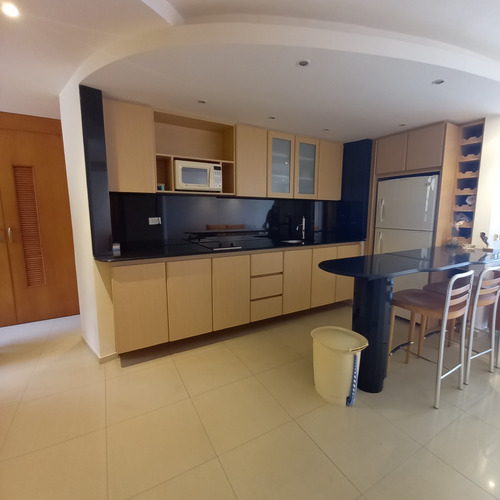 Vendemos Apartamento Para Socios Del Club Puerto Azul - Naiguata, 3/2/1 Xavijennyinmuebles