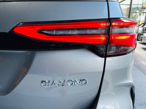 Imagem 5 de 15 de Toyota Hilux Sw4 2.8 D-4d Turbo Diesel Diamond 7l 4x4