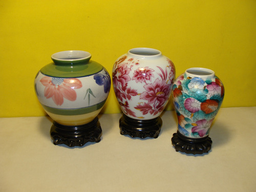 Lote 3 Anforas Porcelana China Pequeñas Con Base En Rosario