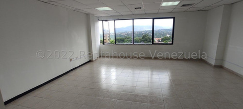 Karen García Vende Una Amplia Y Espaciosa Oficina En El Centro De Barquisimeto, Ideal Para Tu Empresa, Buena Vista Al Manzano, Grandes Espacios.