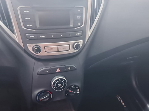 Imagem 7 de 13 de Hyundai Hb20x 1.6 16v Style