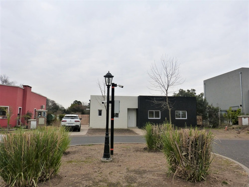 Imagen 1 de 30 de Casa En Venta Ubicado En Santa Guadalupe, Pilar Del Este, G.b.a. Zona Norte