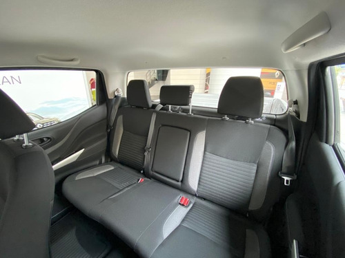 Imagen 13 de 25 de Renault Alaskan Confort 4x2 Mt