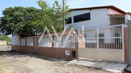 Casa En Higuerote En Venta